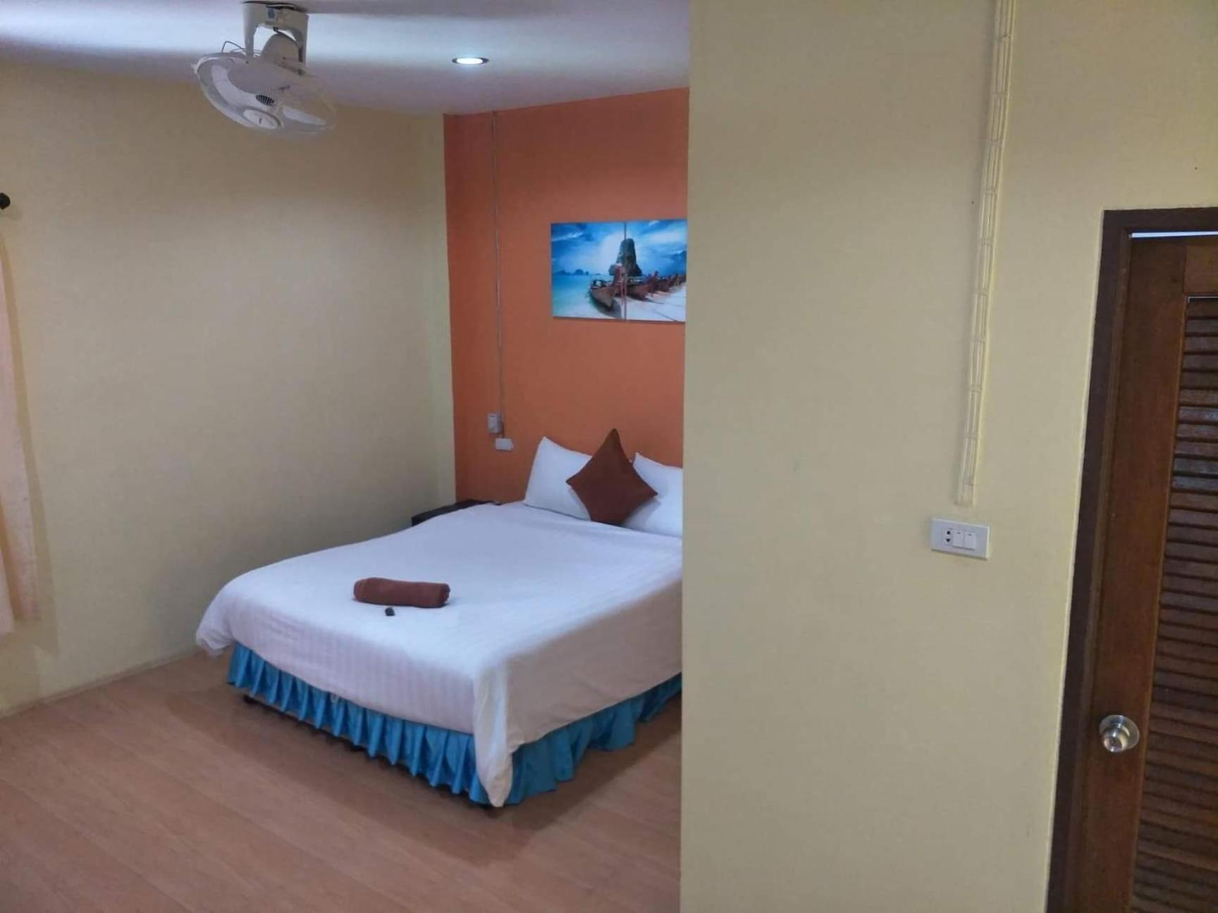 Prukrom Lanta Guesthouse Ko Lanta Oda fotoğraf